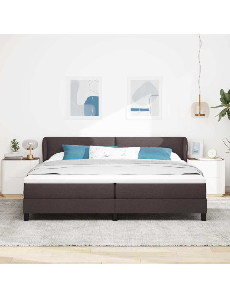 Letto a molle con testiera Marrone Scuro 200 x 200 cm Tessuto