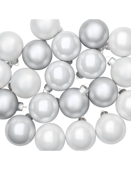 Set di Palline di Natale 30 pz argento e bianco 6 cm