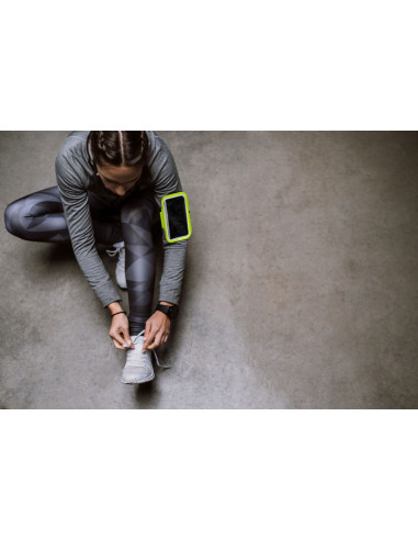 Cellularline Armband Fitness - Universale Fascia da braccio per allenarsi con lo smartphone