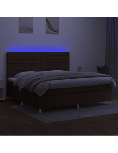 Letto a Molle Materasso e LED Marronescuro 200x200cm in Tessuto
