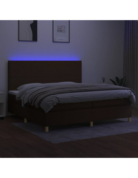 Letto a Molle Materasso e LED Marronescuro 200x200cm in Tessuto