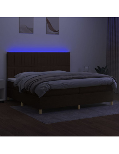Letto a Molle Materasso e LED Marronescuro 200x200cm in Tessuto