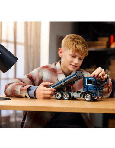 AUTOCARRO CON CASSONE RIBALTABILE