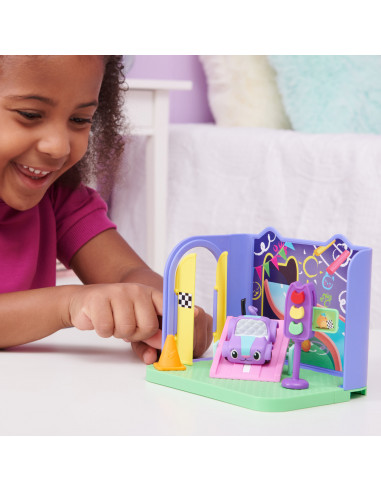 Gabby's Dollhouse , Stanza dei giochi Carlita Purr-ific con la macchinina giocattolo Carlita, accessori, mobili e scatola con so