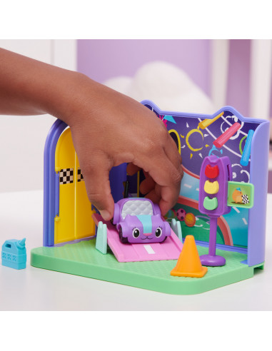Gabby's Dollhouse , Stanza dei giochi Carlita Purr-ific con la macchinina giocattolo Carlita, accessori, mobili e scatola con so