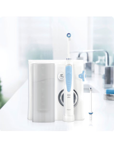 Oral-B Idropulsore Health Center Avanzato con 2 Beccucci Oxyjet, 2 Beccucci Con Getto D’acqua. 1 Idropulsore 2