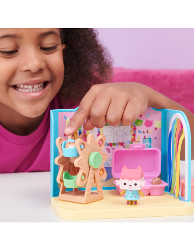 Gabby's Dollhouse , Stanza Baby Box Craft-a-riffic con il personaggio gatto Baby Scatola, accessori, mobili e scatole con sorpre