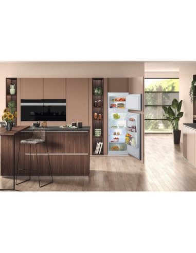 Hotpoint Ariston Frigorifero combinato ad incasso BDFS 2422