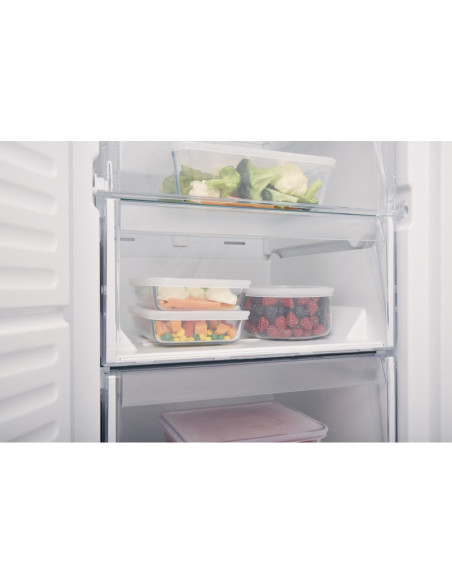 Hotpoint Ariston Congelatore verticale UHA6 F2C W