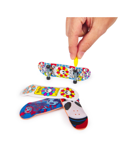 Tech Deck | MINI SKATE FINGERSKATE | 4 mini skate personabilizzabili fingerskate con grafiche originali, giocattoli per bambini 