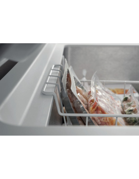 Whirlpool Congelatore a pozzetto - WHE25332 2