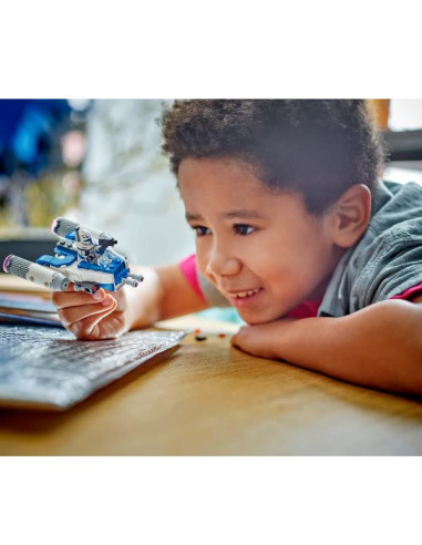 MICROFIGHTER Y-WING DI CAPTAIN REX