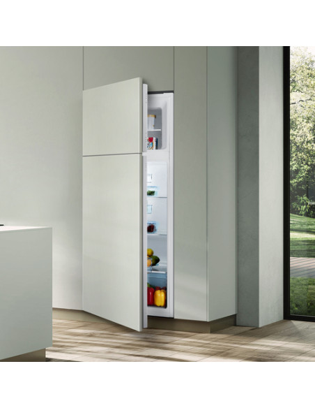 Hisense RI1P205NEWE frigorifero con congelatore Da incasso 205 L E Bianco