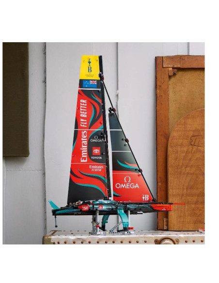 YACHT EMIRATES TEAM NEWZEALAND AC75