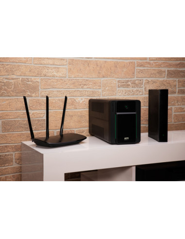 APC Easy UPS gruppo di continuità (UPS) A linea interattiva 1,2 kVA 650 W 6 presa(e) AC