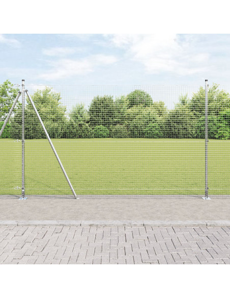 Recinzione a rete saldata  con 13 pali flangiati 1.5x50 m in acciaio galvanizzato