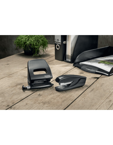 Leitz NeXXt perforatore e accessori 30 fogli Nero
