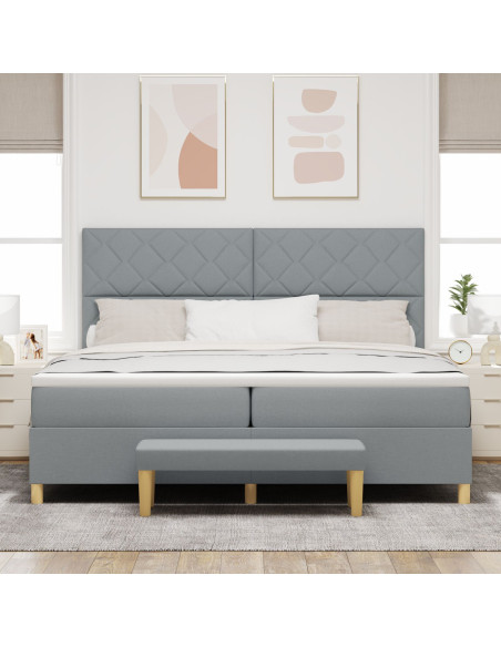 Letto a Molle con Materasso e Panca Grigio Chiaro 200x200 cm Tessuto