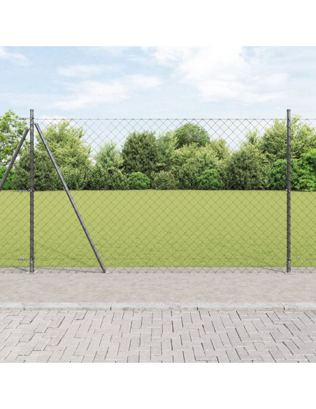 Recinzione in rete metallica  con 7 pali flangiati 1.4x10 m in acciaio zincato