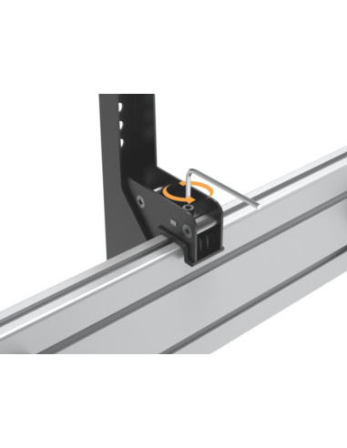 Equip Montaggio a soffitto a tre schermi da 45” a 50”