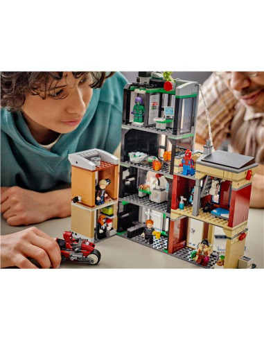 SPIDER-MAN CONTRO OSCORP