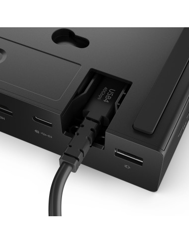 Lenovo ThinkPad USB4 Smart Dock 5500 with 135W Adapter Cablato Nero