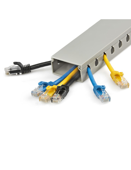 StarTech.com Canalina di cablaggio cavi scanalata con coperchio, 50mm P x 25mm H - 2m L - 8mm, canalina passacavi in PVC per cav