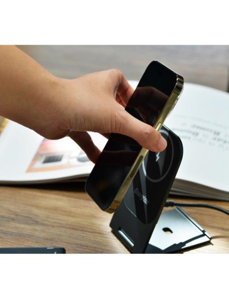 WIRELESS MAGNETIC CHARGER STAND