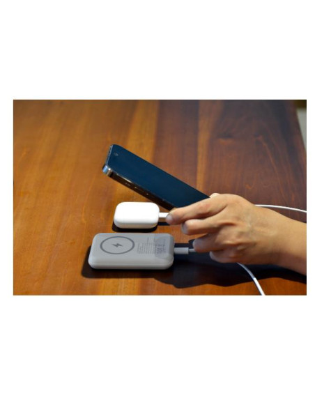 WIRELESS POWERBANK + CHARGER PLATE