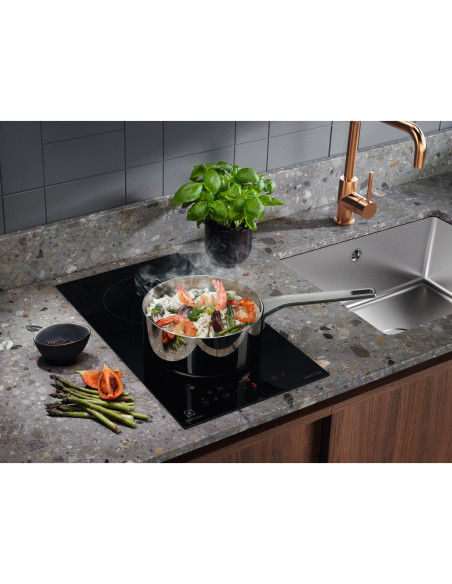 Electrolux Serie 300 LIT30230C Piano cottura ad induzione Domino 29cm