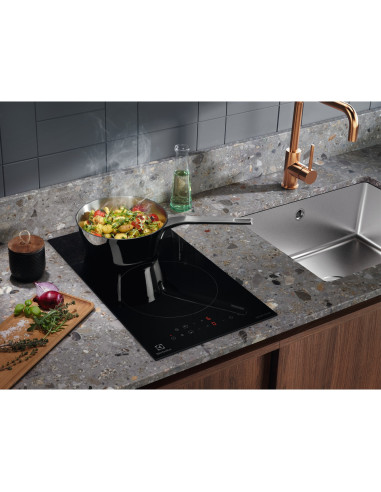 Electrolux Serie 300 LIT30230C Piano cottura ad induzione Domino 29cm