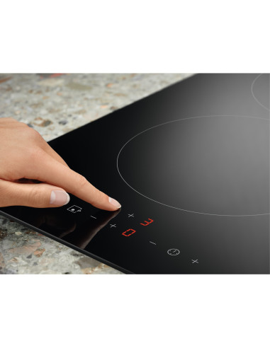 Electrolux Serie 300 LIT30230C Piano cottura ad induzione Domino 29cm