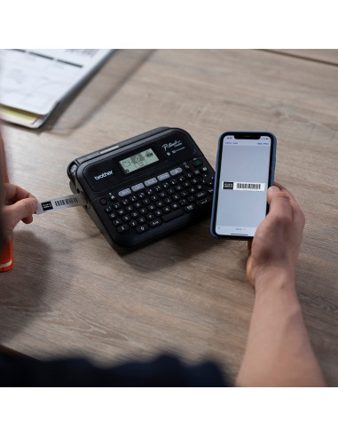 Brother PT-D460BTVP stampante per etichette (CD) Trasferimento termico 180 x 180 DPI 30 mm/s Con cavo e senza cavo TZe Bluetooth