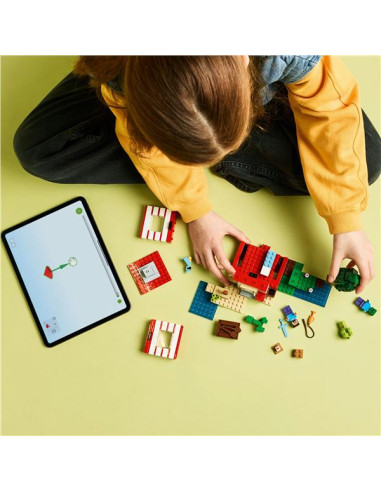 CASA NELLA GIUNGLA ESPLOSIVA