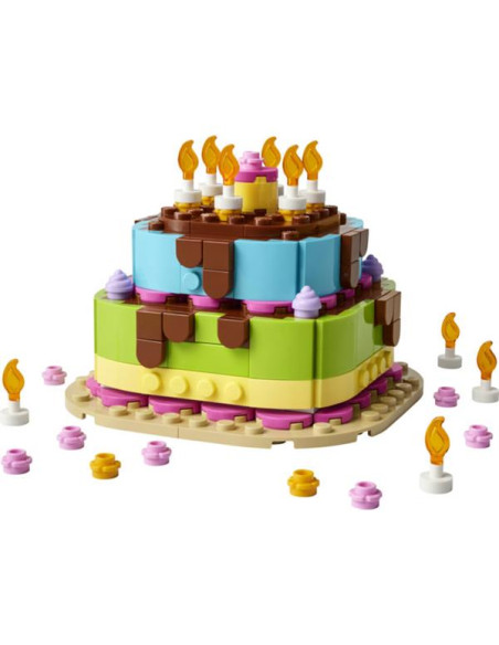 TORTA DELLA FESTA DI COMPLEANNO