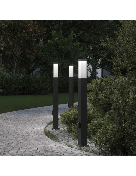 Lampioni a palo con presa elettrica 3 pz 80 cm Nero IP44
