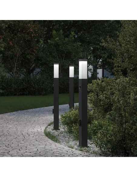 Lampioni a paletto con sensore e presa 3 pz 80 cm neri IP44